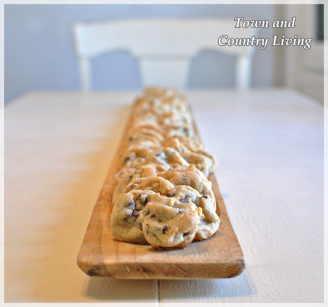 http://www.town-n-country-living.com/wp-content/uploads/2013/02/TCL-Mini-Chocolate-Chip-Cookies-2.jpg