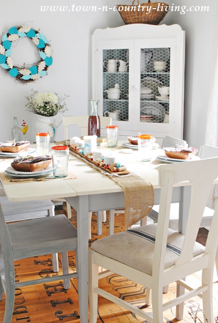 http://www.town-n-country-living.com/wp-content/uploads/2014/09/Farmhouse-Dining-Room-Set-for-Early-Fall.jpg