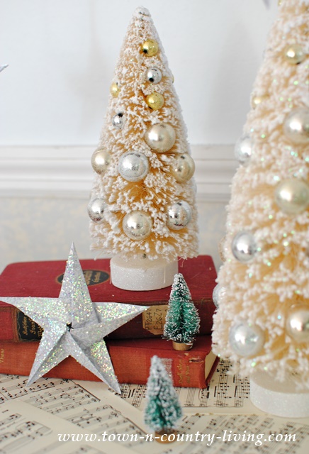 DIY Glittered Wood Star Ornaments - Today's Creative Life