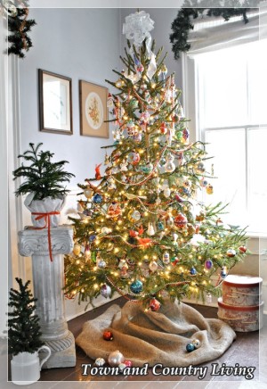 Victorian style Christmas tree by Town and Country Living