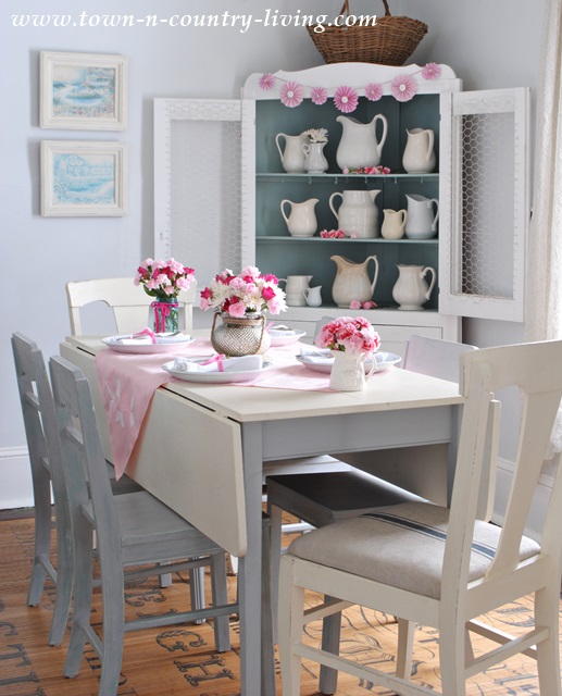 Decorating For Valentine S Day Town, Pink Dining Room Table Decor Ideas