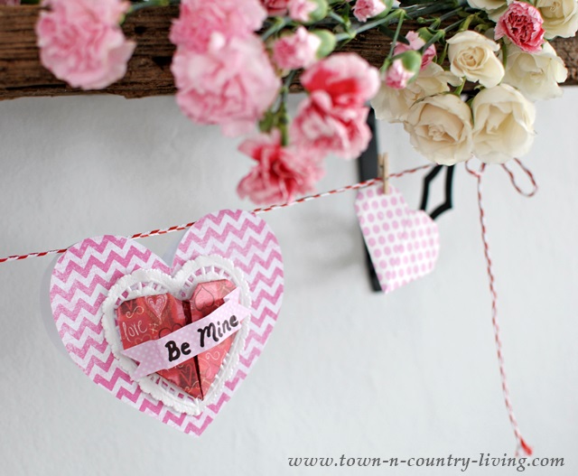 Paper Valentine Heart Banner