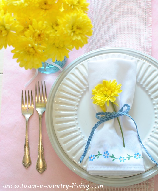 How I Stenciled Napkins for a Pretty, Custom Look