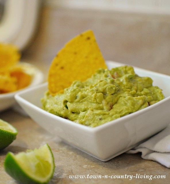Mild and Creamy Guacamole Recipe - Town &amp; Country Living