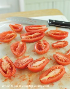 How to Can Crushed Tomatoes - Town & Country Living