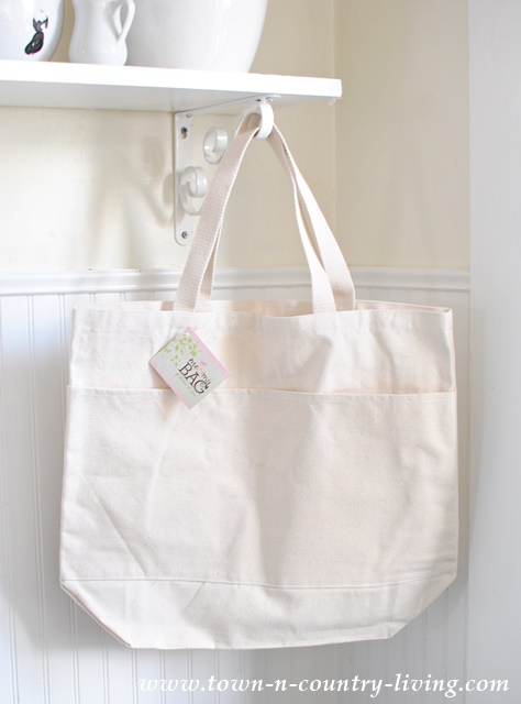 How to Stencil a Canvas Bag ~ Flea Market Style - Town & Country Living