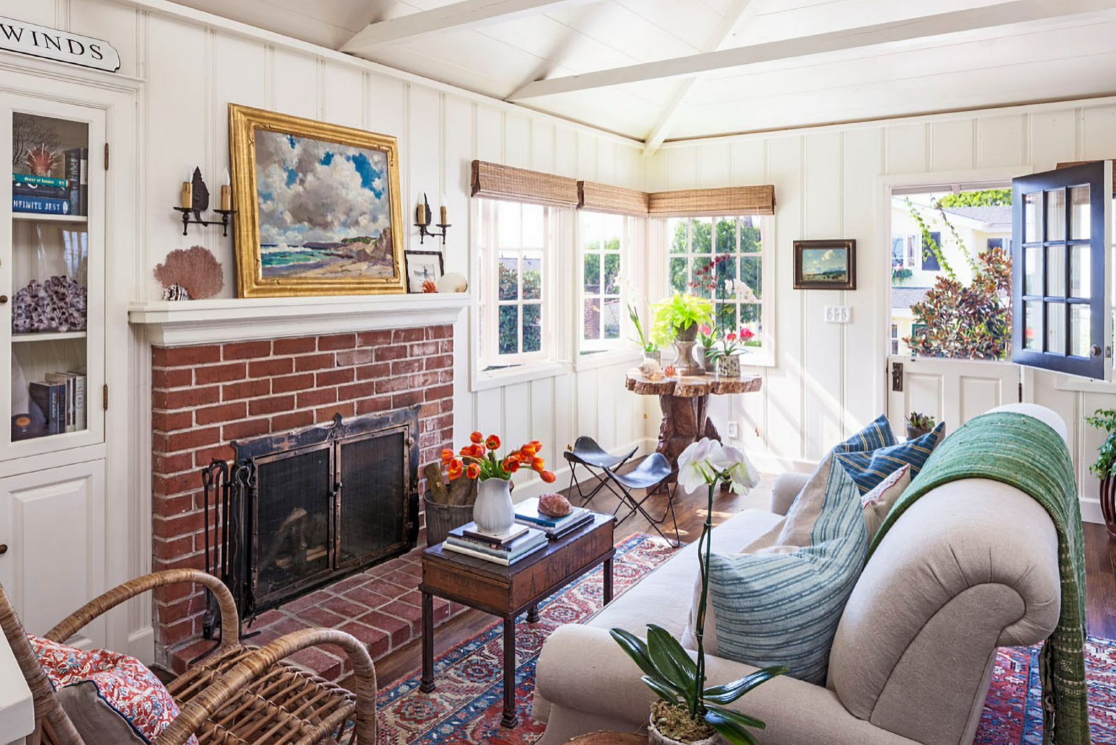 beach cottage living room