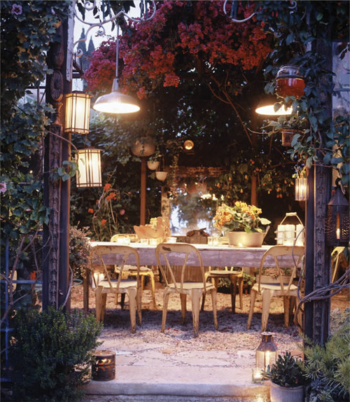 12 Outdoor Dining Space Ideas