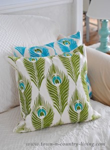 How to Paint a Pillow and a Giveaway! - Town & Country Living