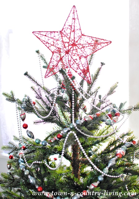 Old Fashioned Christmas Tree and Beading