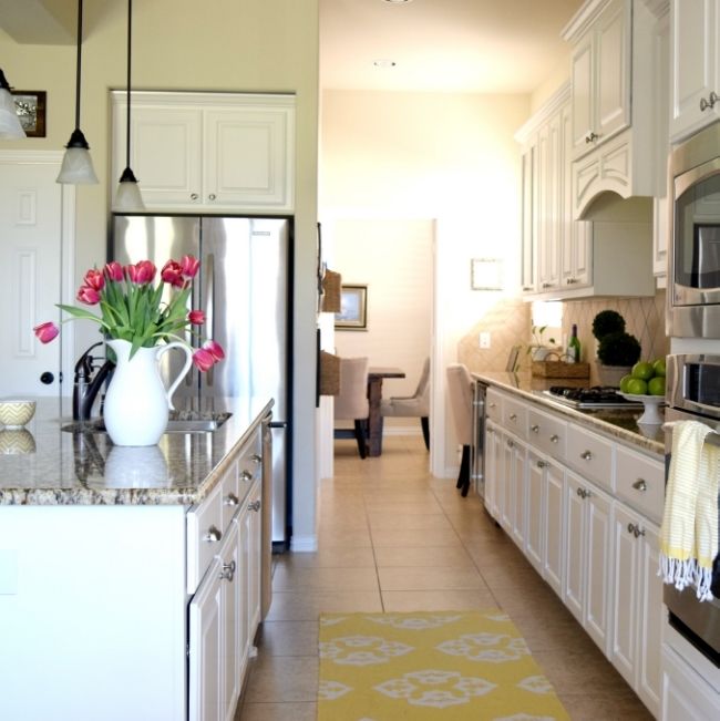 Bright and Cheery Traditional Kitchen