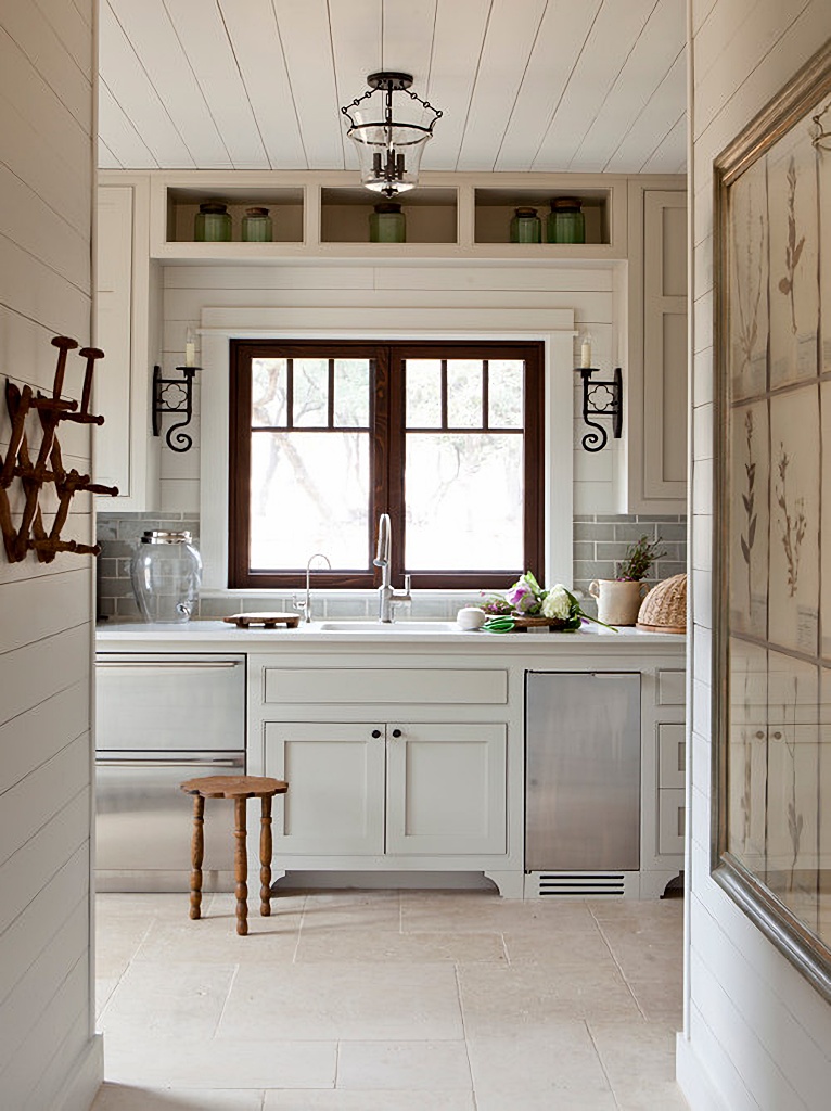 farmhouse kitchen details