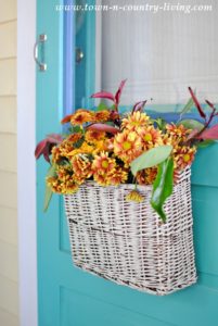 My Fall Front Porch: Dining Al Fresco - Town & Country Living