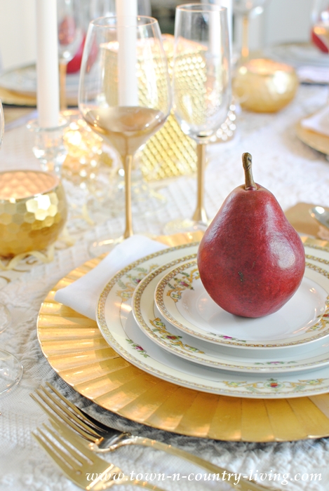 Gilded Tablescape for Fall Holiday Entertaining