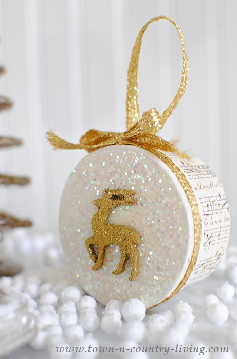Mini Christmas Box Ornaments - see the tutorial