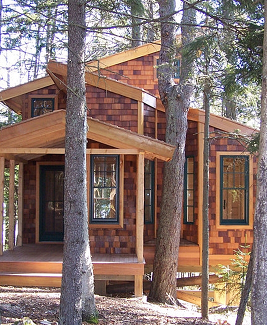 Tiny Houses, or in this case, a Tree House!