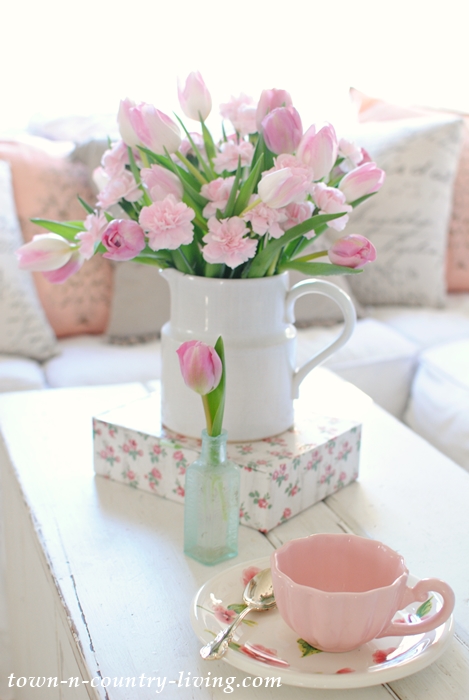Pink Tulips, spring decor, pink carnations, spring bouquet, pink decor, spring vignette