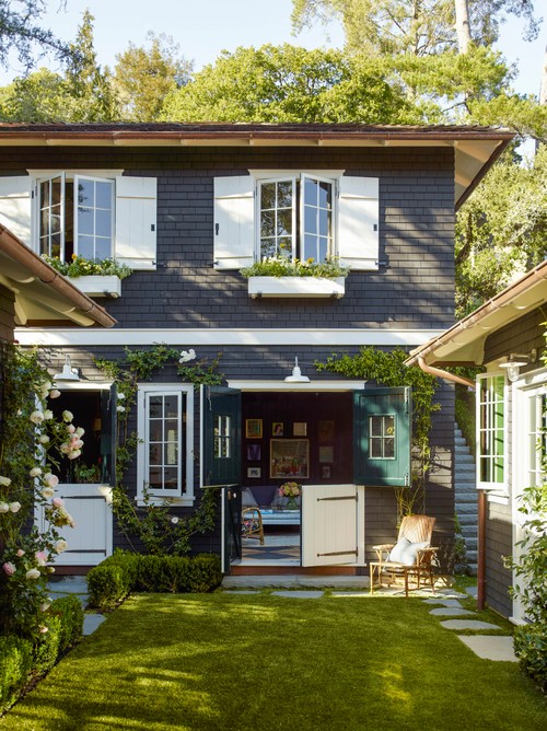 Two-Story Cottage: Charming Home Tour