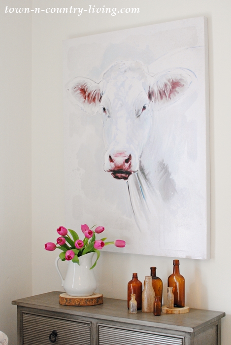 Farmhouse Cow Painting, farmhouse style, farmhouse decorating, cow painting, small cabinet