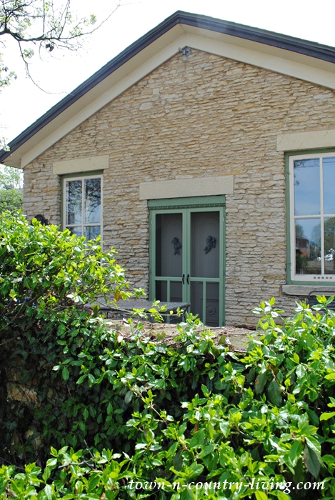 stone house, historic homes, cottage