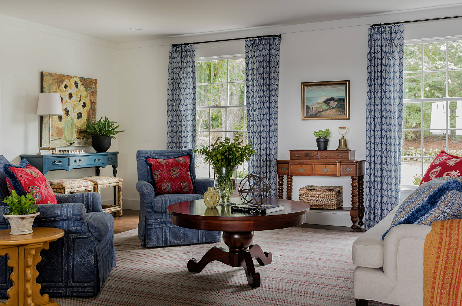 traditional Cape Cod living room