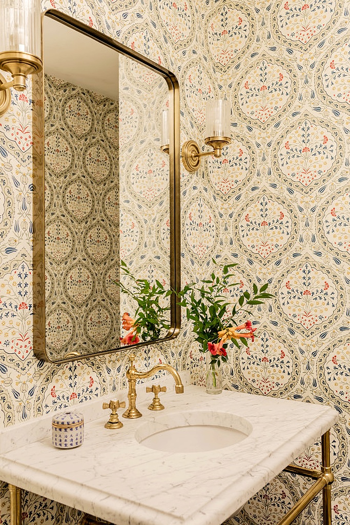 powder room with wallpaper