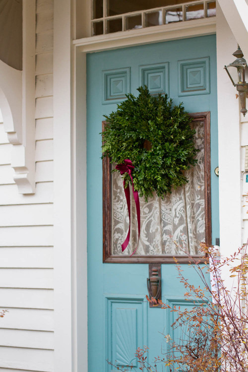 Christmas Decorating: Front Doors