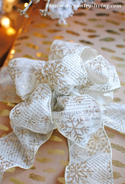 Christmas Gift Wrapping with Wired Ribbon