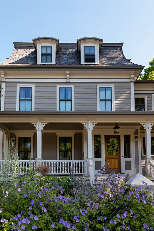 13 Houses with Great Curb Appeal