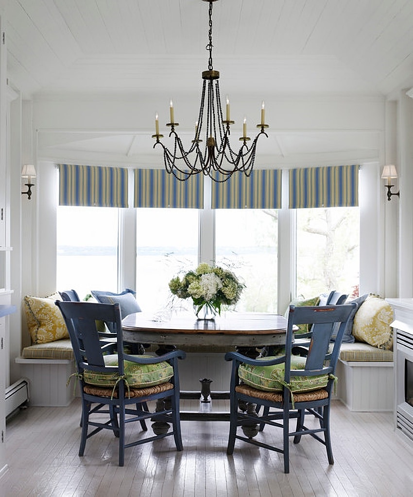 waterfront dining room