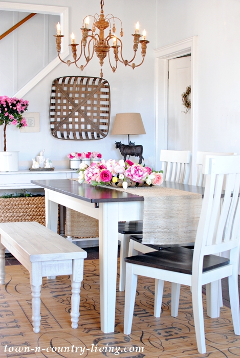 Spring Decorating in Farmhouse Dining Room
