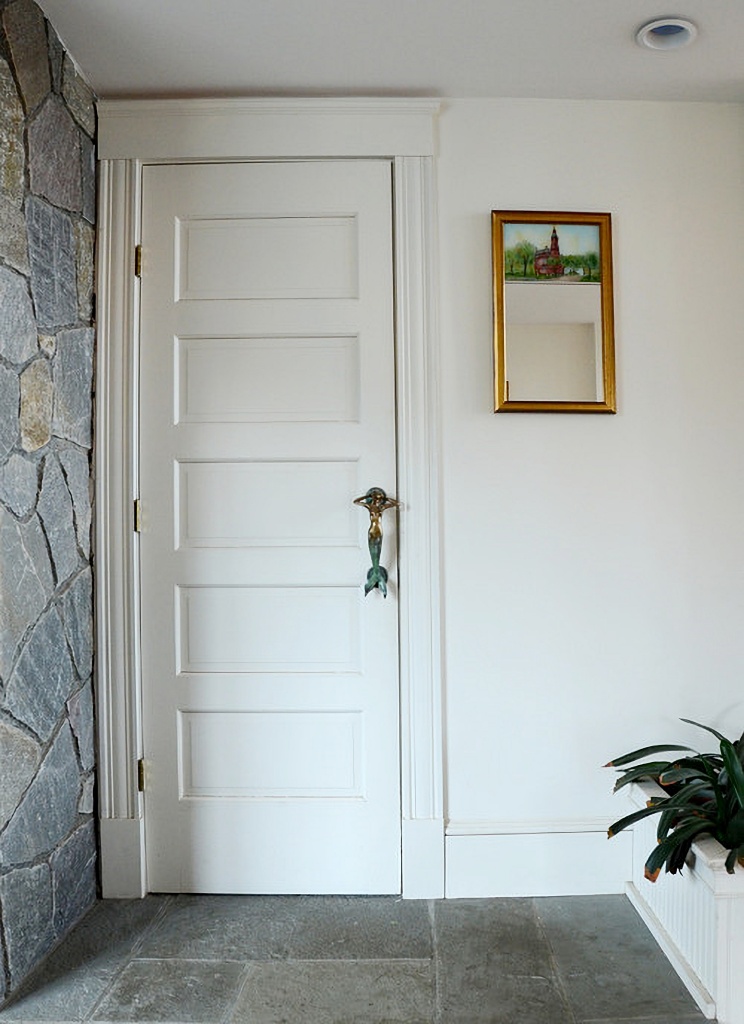 beach style hallway