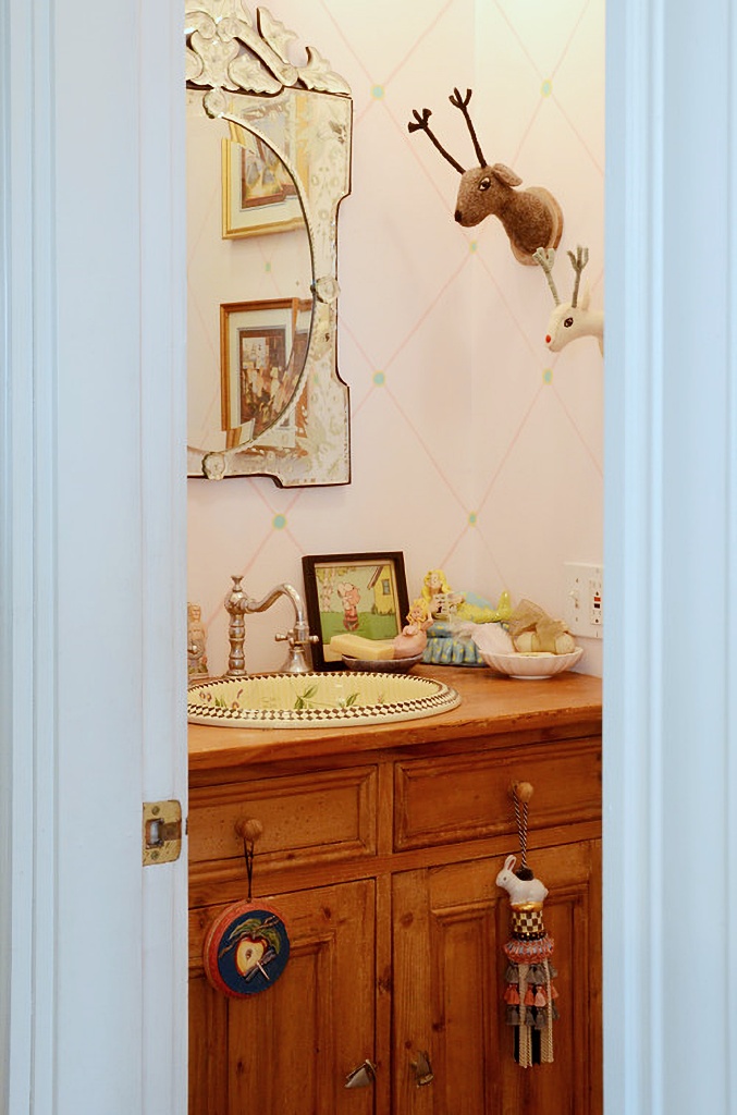 kids elegant bathroom