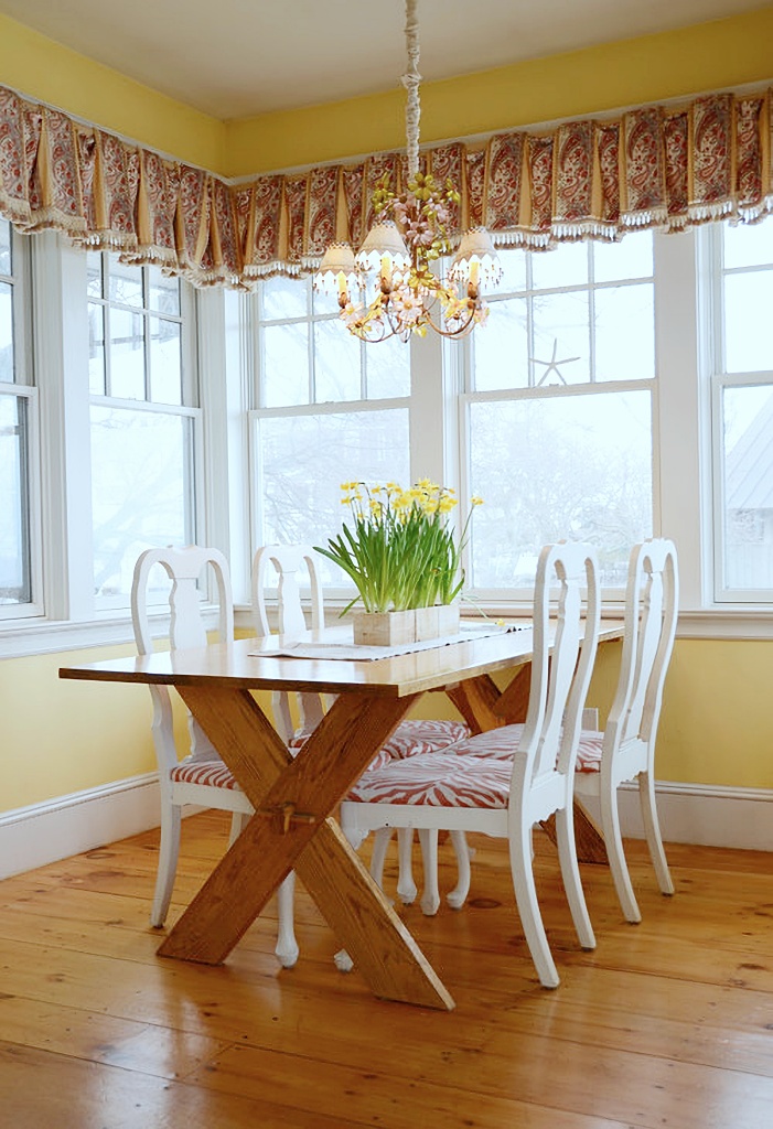 yellow breakfast nook