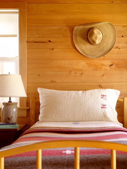 Rustic Cabin Bedroom