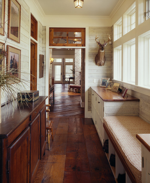 Reckaimed Barn Wood Floor in Farmhouse Hallway