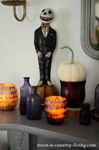 Halloween Skeleton Sightings at My House!! - Town & Country Living