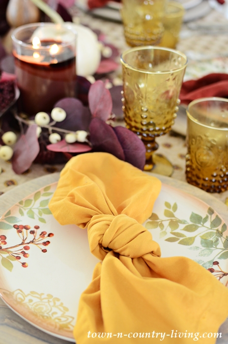 Thanksgiving Table Setting in Burgundy and Yellow