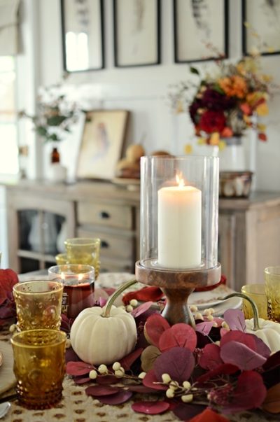 Thanksgiving Table Ideas. Rich, Warm, and Cozy Table Setting