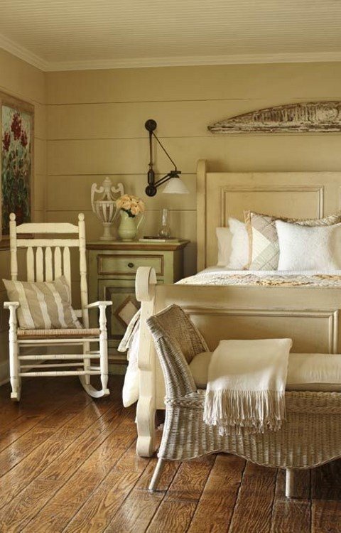 Vintage Charm in a Warm and Cozy Bedroom