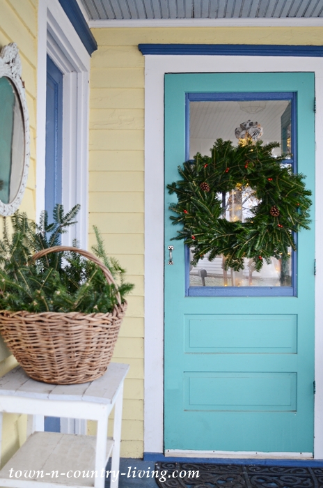 Big Country Christmas Wreath on Front Door
