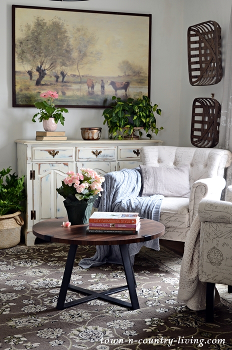 Spring Sitting Room - Modern Country Decorating
