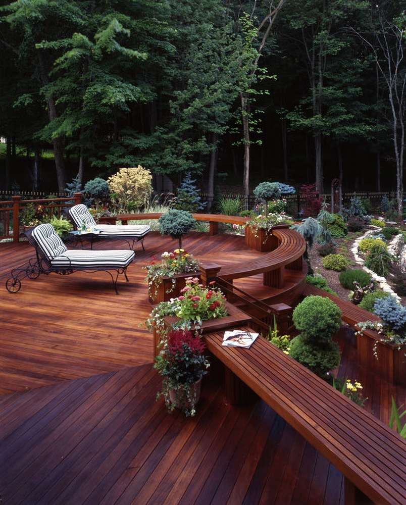 large curved backyard deck