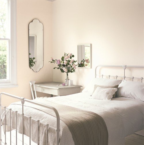 White Shabby Chic Bedroom with Metal Bed