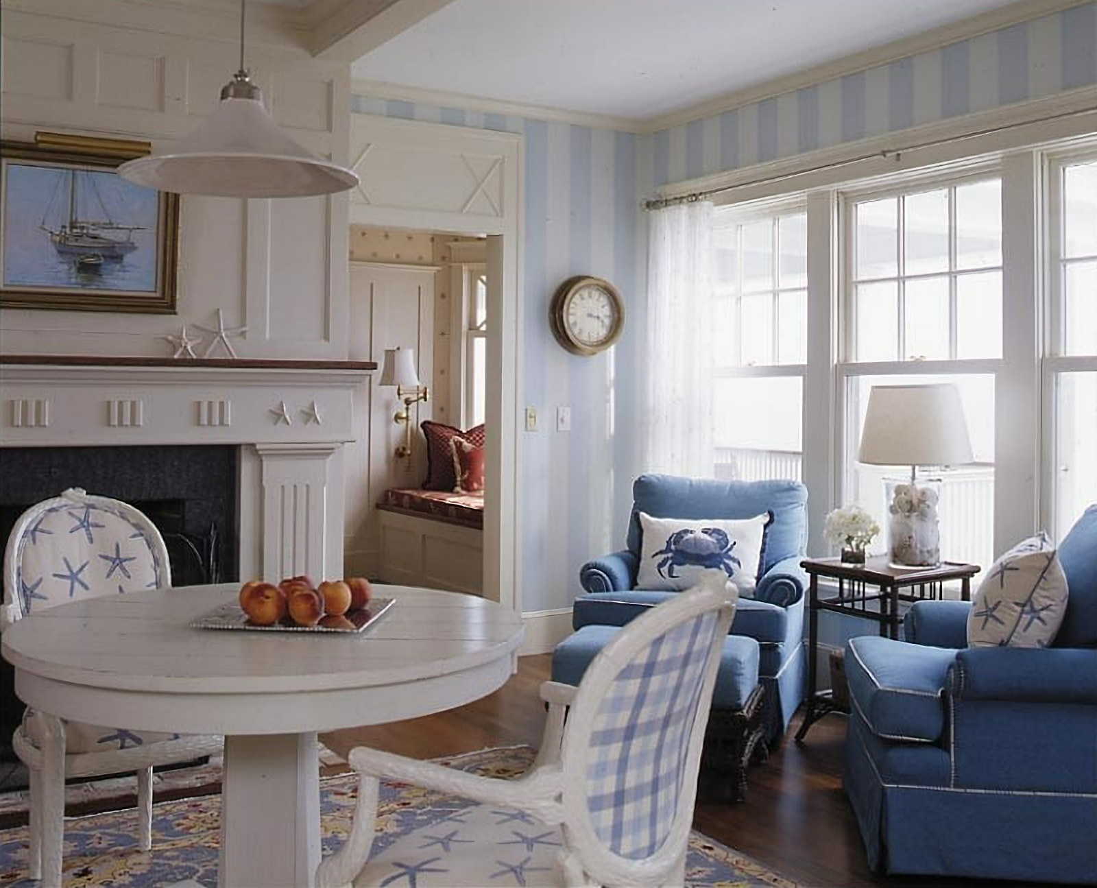 blue and white coastal family room
