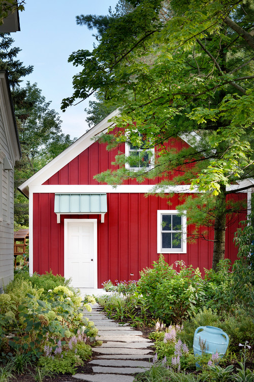 Little Red Guest Cottage