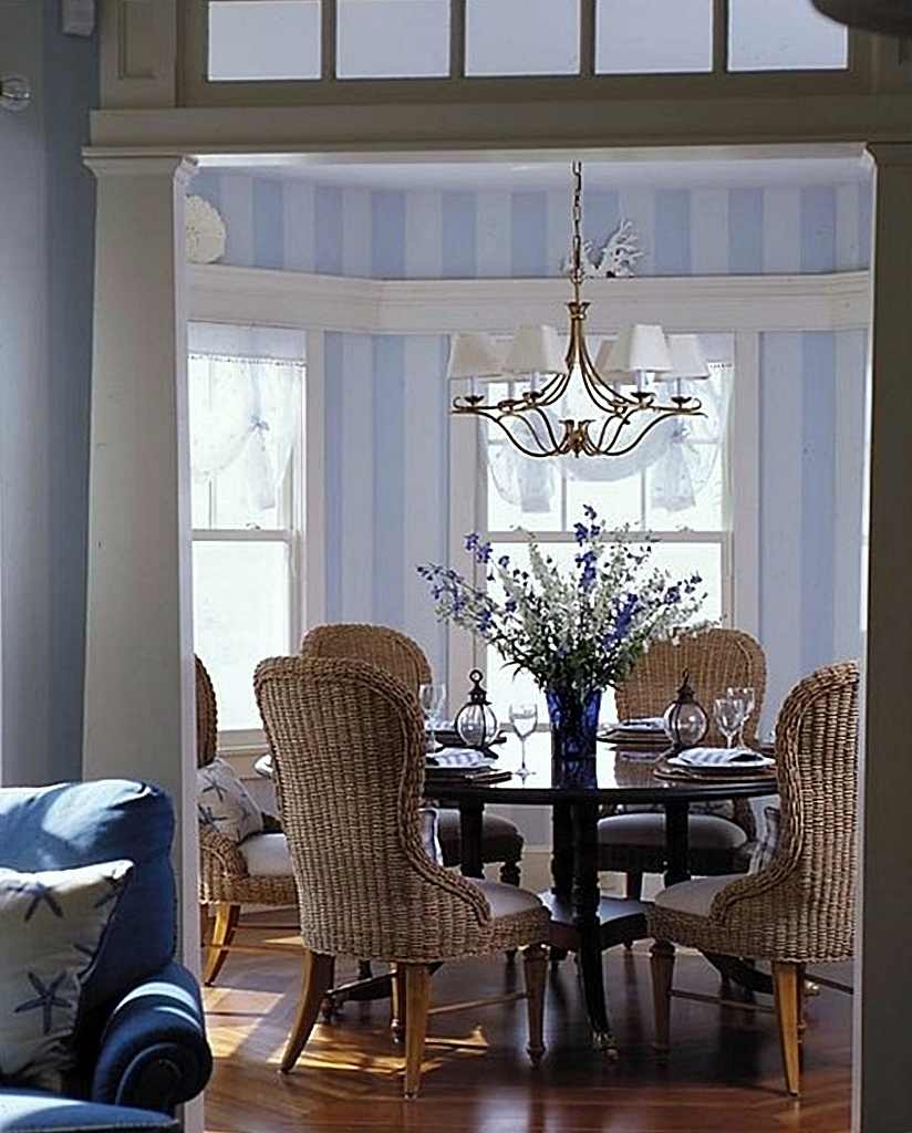 blue and white traditional dining room