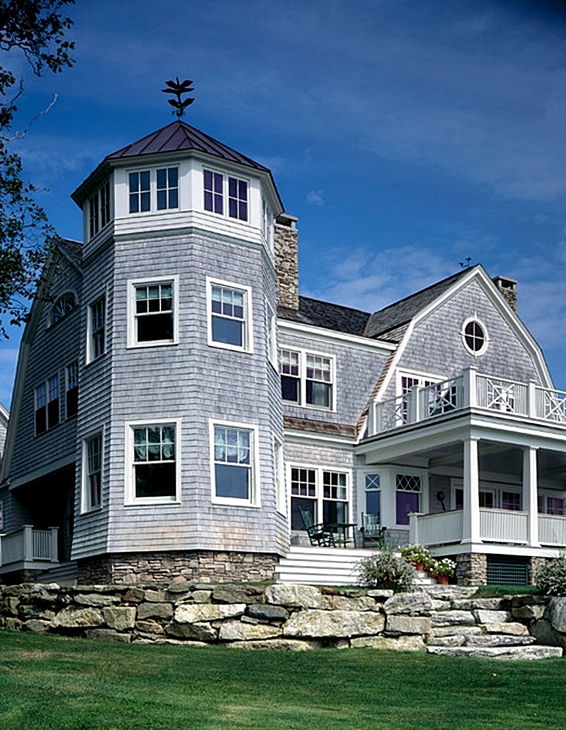 Stunning coastal home in Maine