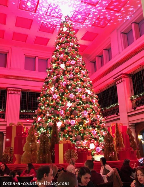 Christmas Tree in Macy's Walnut Room - Chicago on State