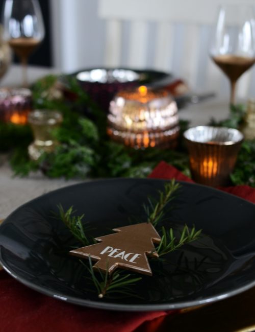 A Low Profile Christmas Table Setting